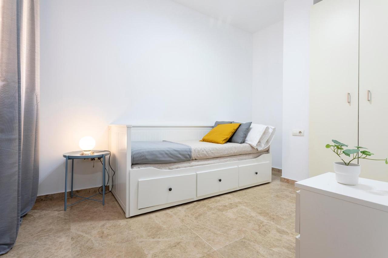Romar Teatinos Apartamento *