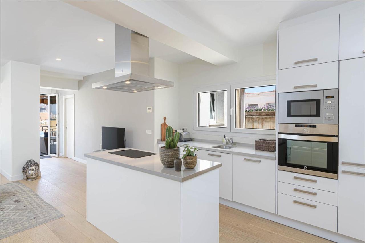 Mercedes Penthouse In By Solaga Homes Apartment *