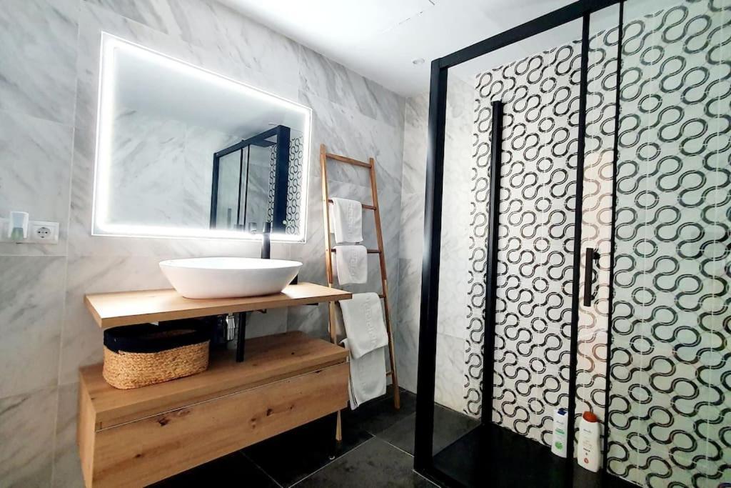 Céntrico Y Espacioso Loft Parking Gratuito M Apartamento *