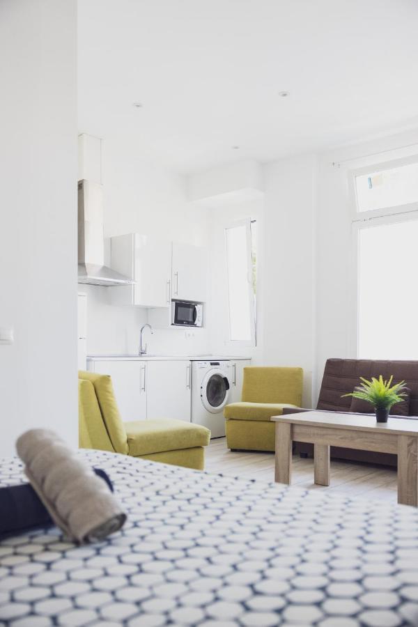 Apartamento Velarde Center 3 *