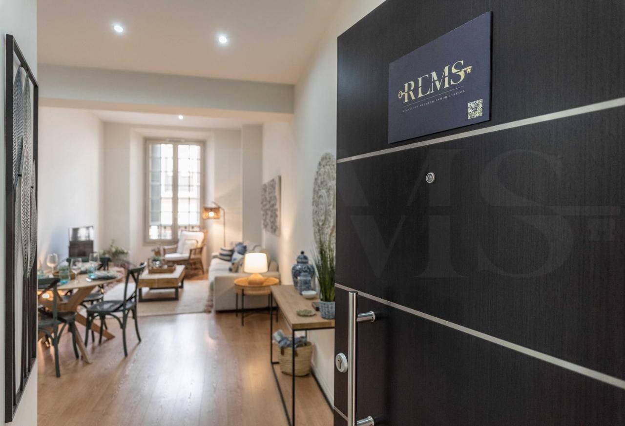 Apartment Dreamy Mediterranean With Parking - Center By Rems *