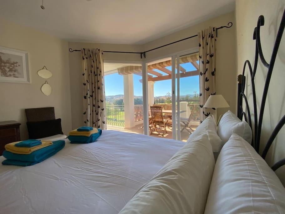 Luxury Large 2 Bedroom Frontline Golf Apartamento *