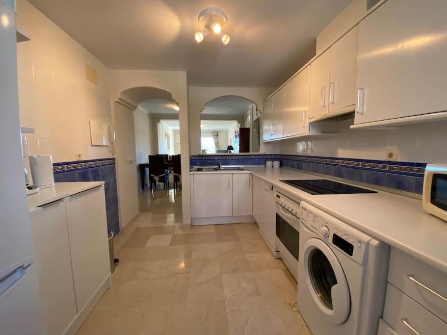 Luxury Large 2 Bedroom Frontline Golf Apartamento Málaga