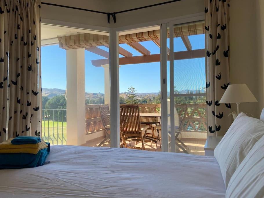 Apartamento Luxury Large 2 Bedroom Frontline Golf Málaga