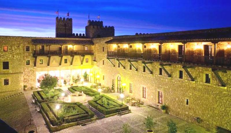 Hotel Plaza Del Castillo