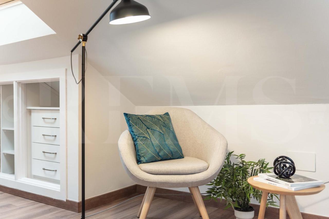 Apartamento Lovely Duplex With Private Parking Near Center By Rems Málaga