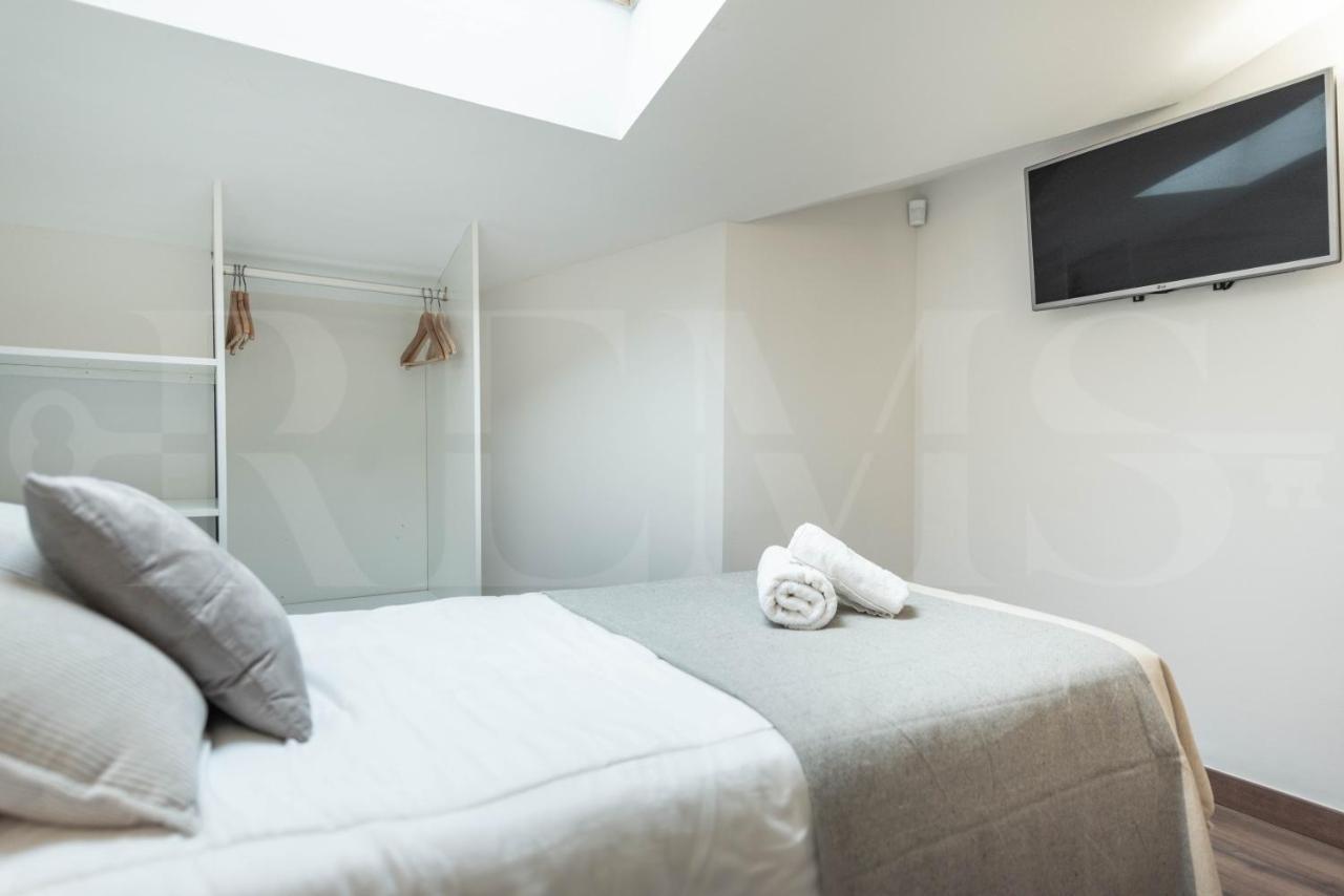 Apartamento Lovely Duplex With Private Parking Near Center By Rems Málaga