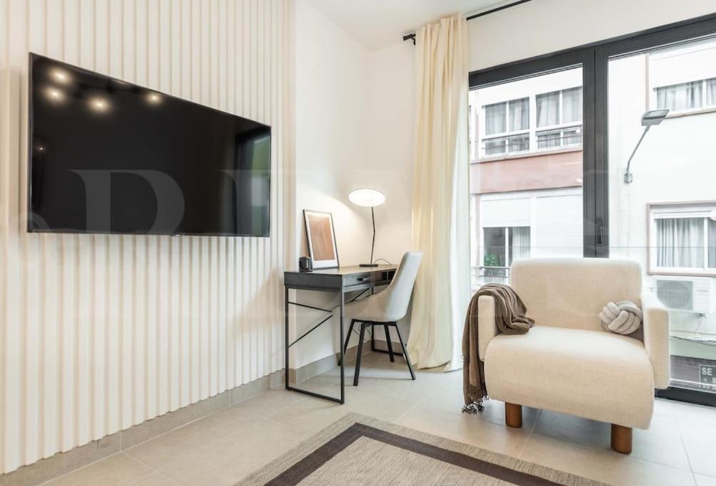 Apartment Modern With Patio & Parking By Rems *