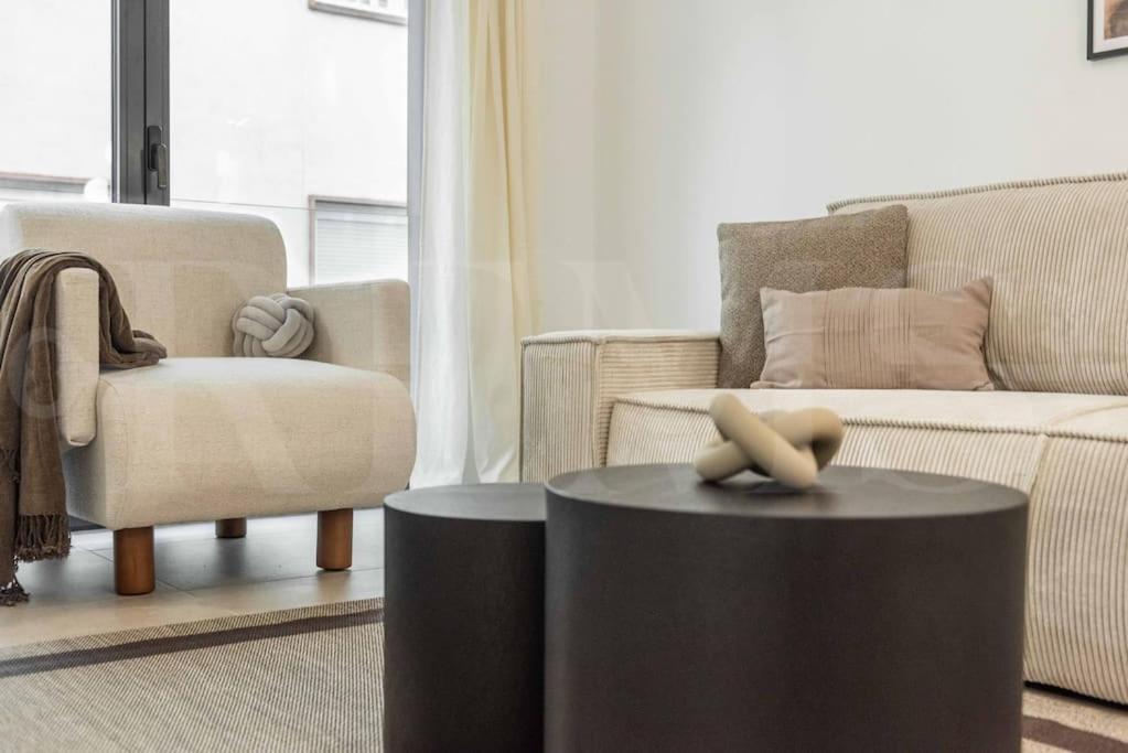 Apartment Modern With Patio & Parking By Rems *