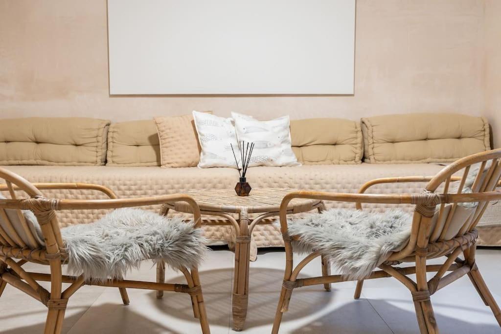 Apartamento Exclusivo Bajo Frente Al Mar - Playa La Caleta Málaga