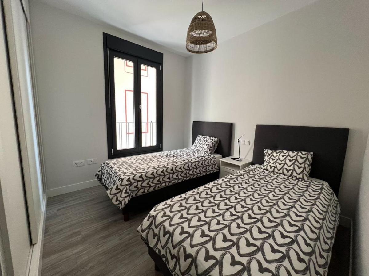 Holidays2malaga Alta Downtown Pool Paddle And Parking New Building Apartment