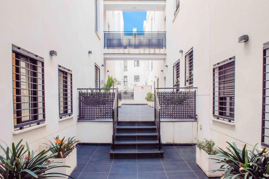 Relaxing With Parking In The Center By Rems Apartamento