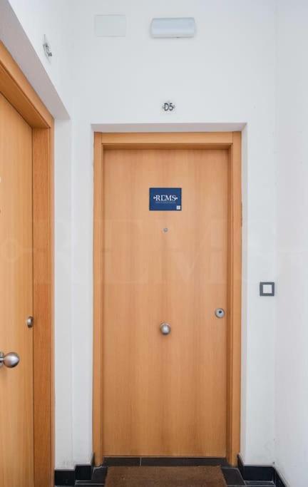 Relaxing With Parking In The Center By Rems Apartamento *