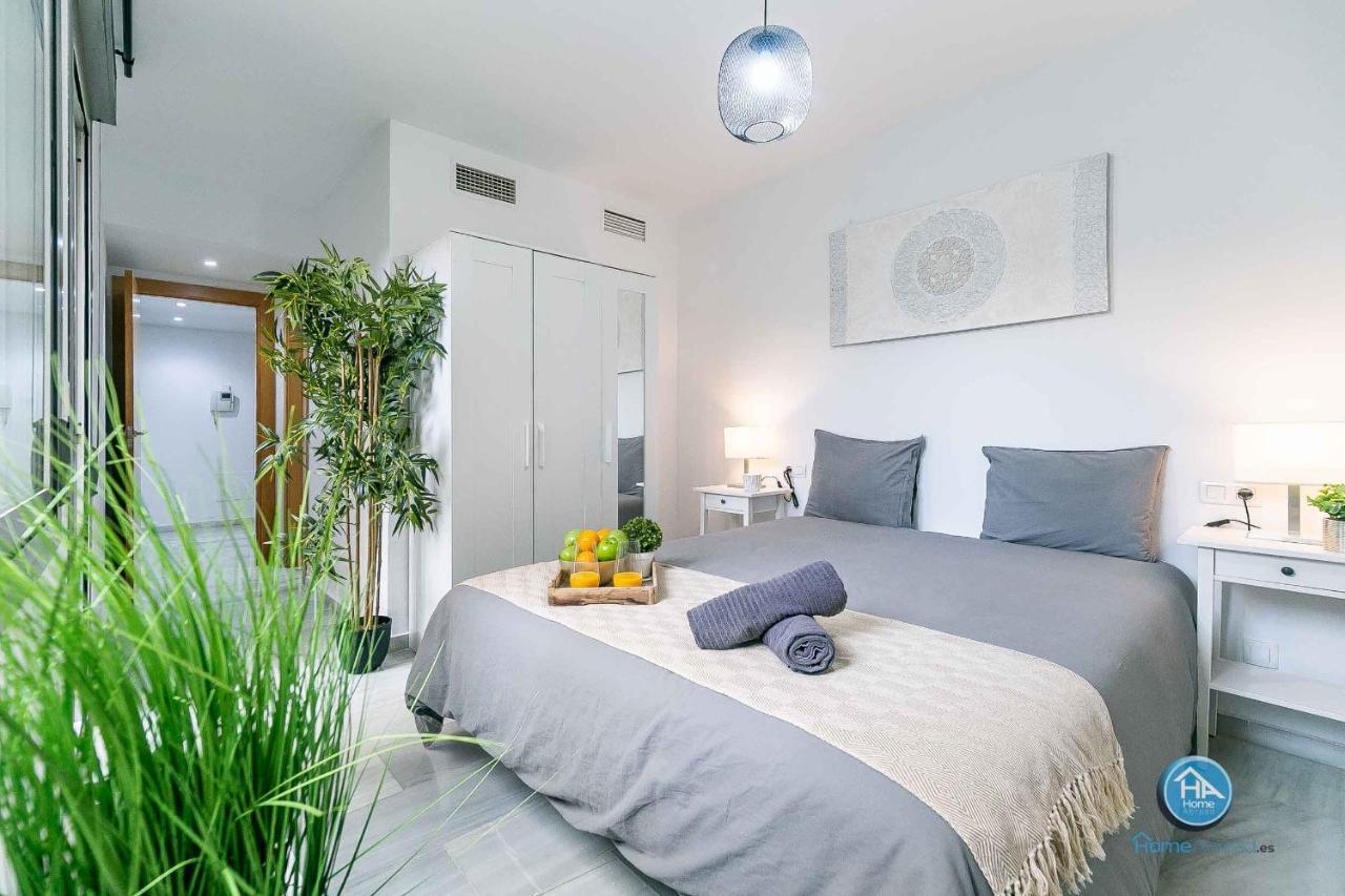 Bajo Urbano Boutique En Carlos Haya Con Terraza Y Parking Apartamento *