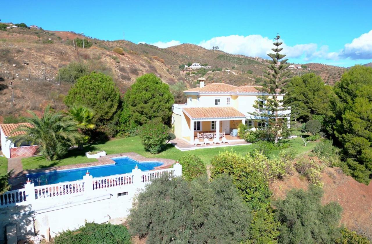 Gran Con Vistas Al Mar Y Piscina Privada * Malaga