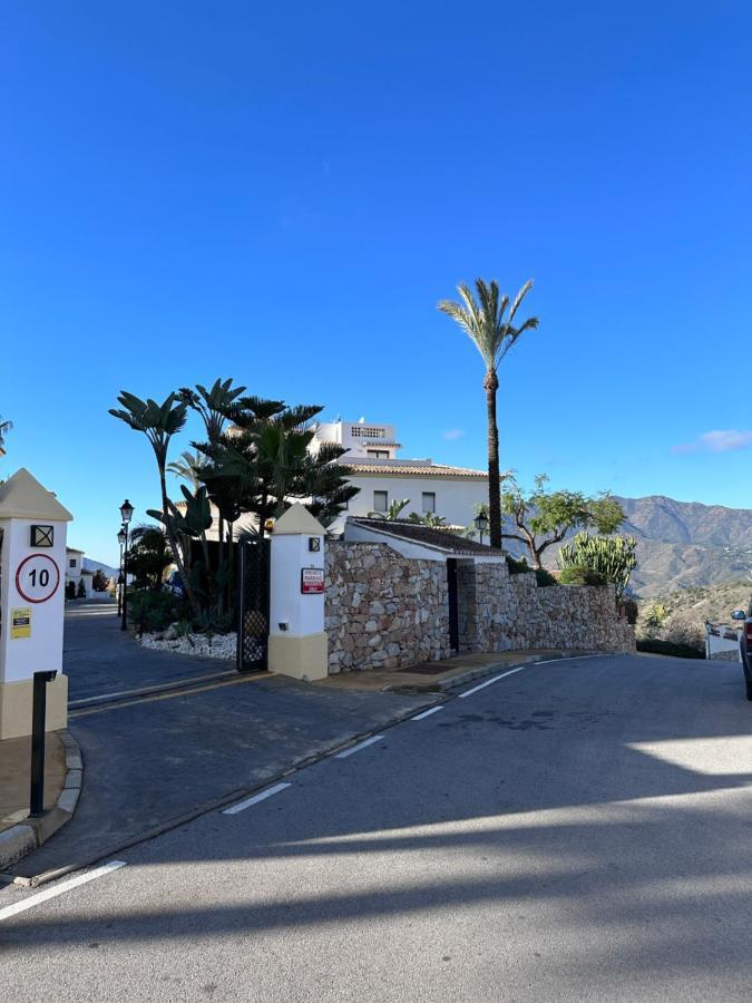 Alhaurin Golf Modern With A View Apartamento *