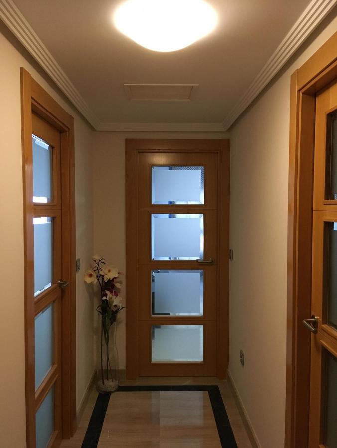 Piso Frente Al Mar Primera Linea De Playa En Con Parking Gratuito Apartamento Málaga