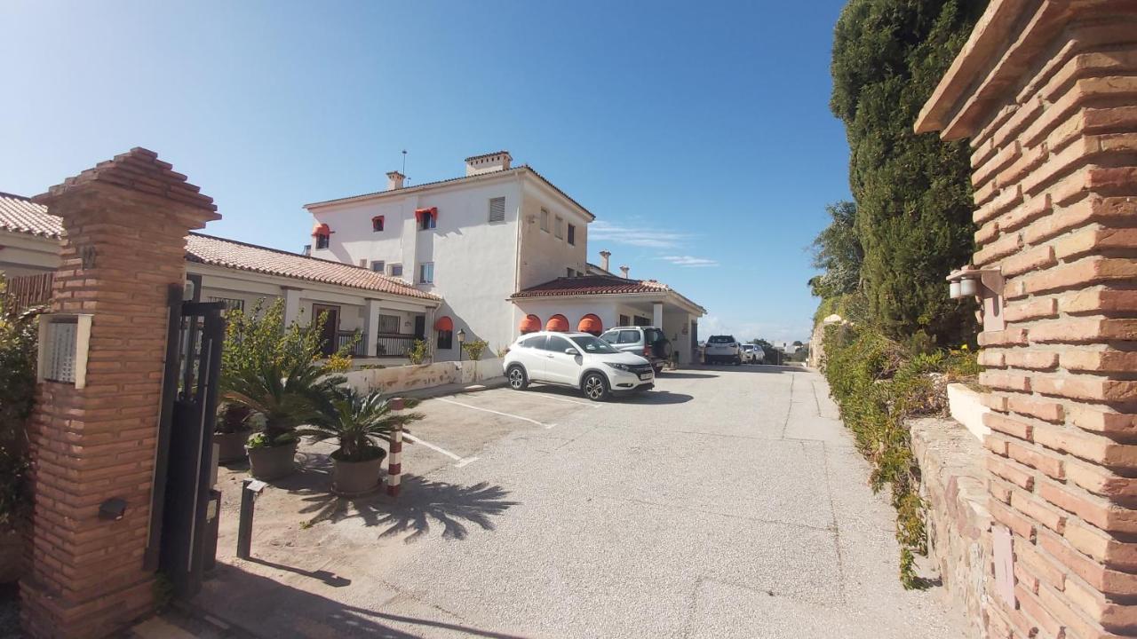 Del Parque Flats Interpares Swimmingpool * Malaga