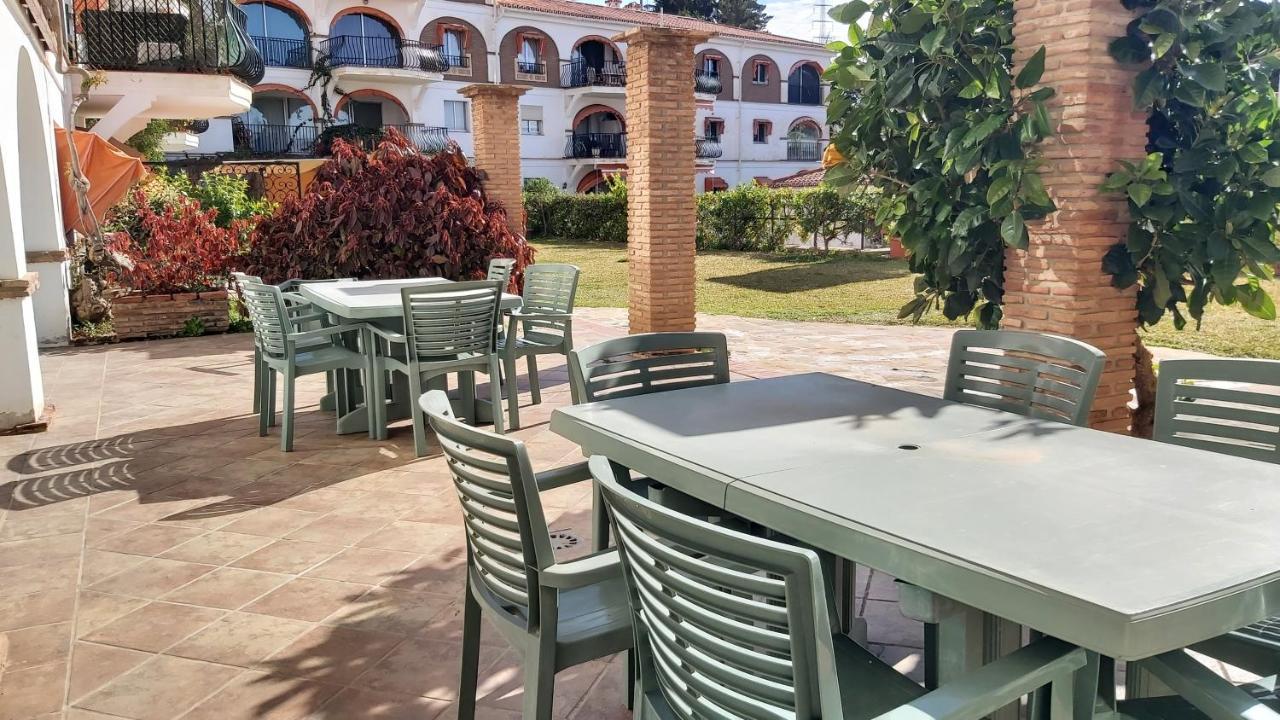 Del Parque Flats Interpares Swimmingpool Apartment *