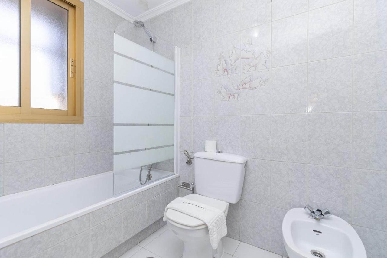 C9 Roomy Luminous 5 Bedroom In Town *