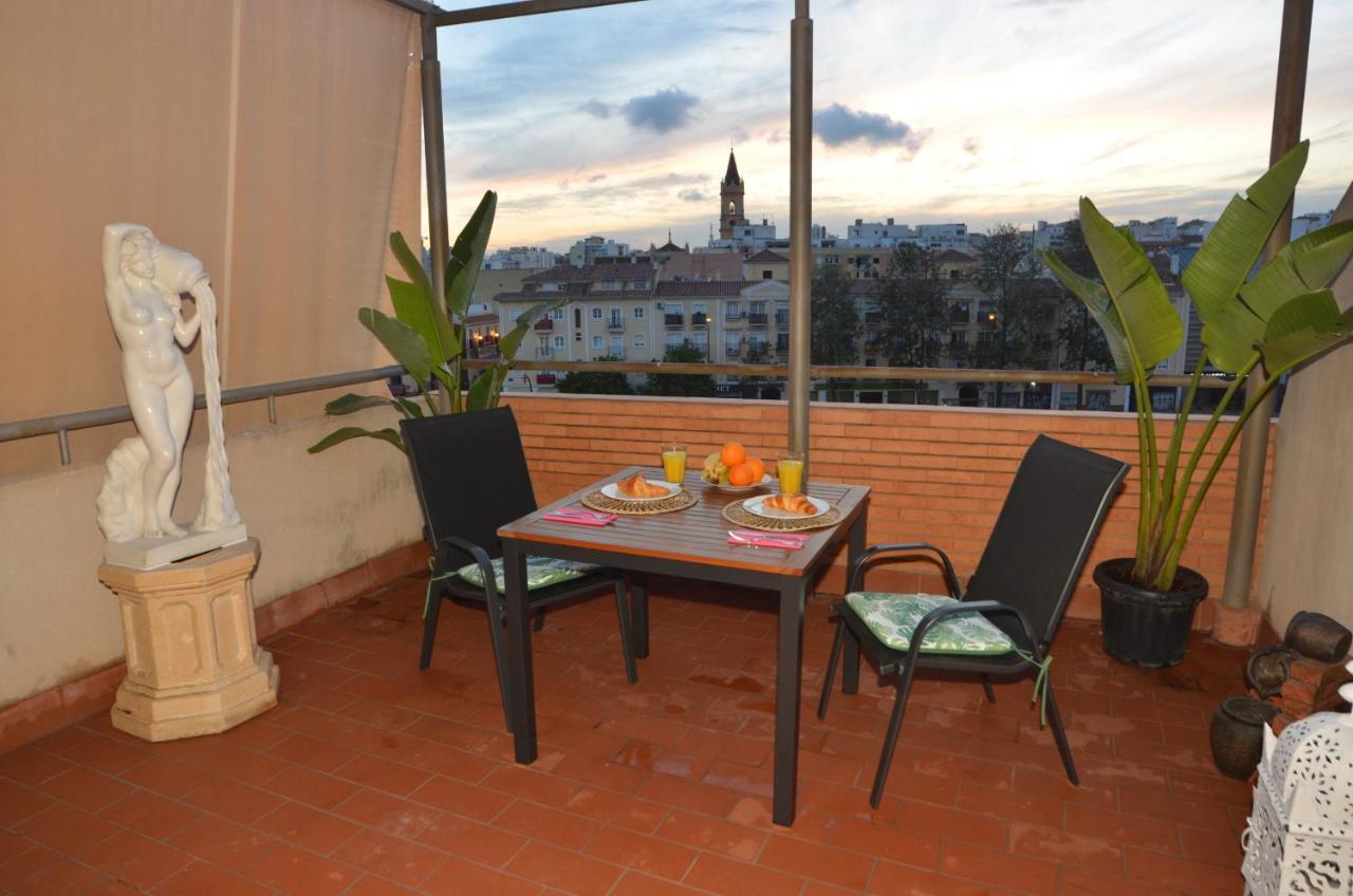 Habitación en casa particular Grande Con Terraza Privada, Centro *