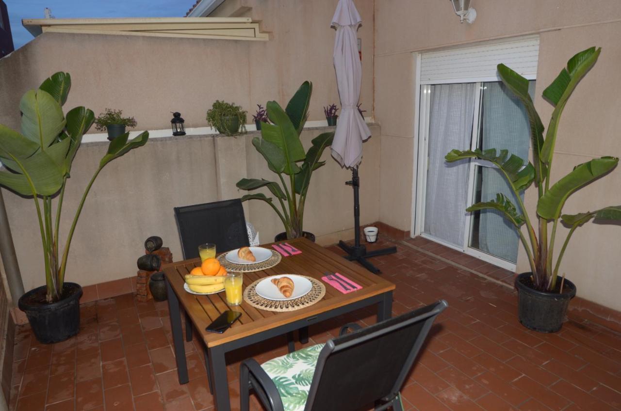 Habitación en casa particular Grande Con Terraza Privada, Centro *