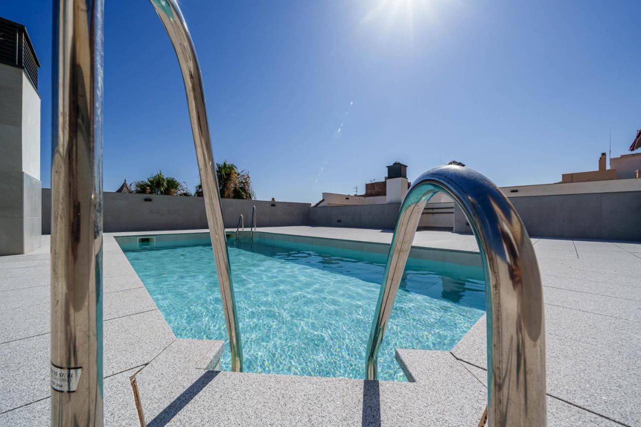 Centre Pool & Parking Malaga