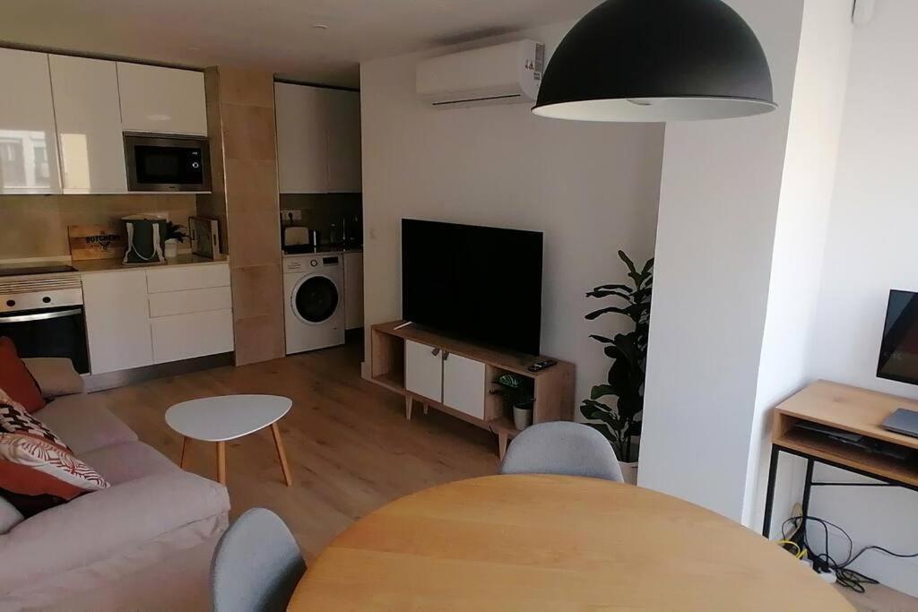 El Palo Cosy, 200 M From The Apartment Malaga