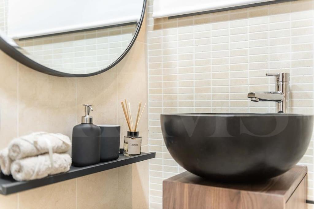 Apartamento Chic Intimate In The Heart Of By Rems *