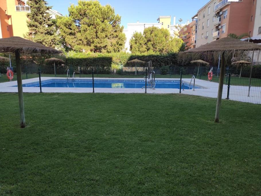Teatinos Pool Apartamento
