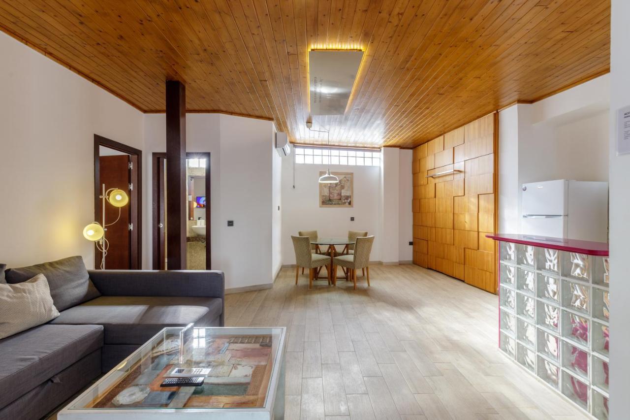Autor By Caleta Homes Malaga
