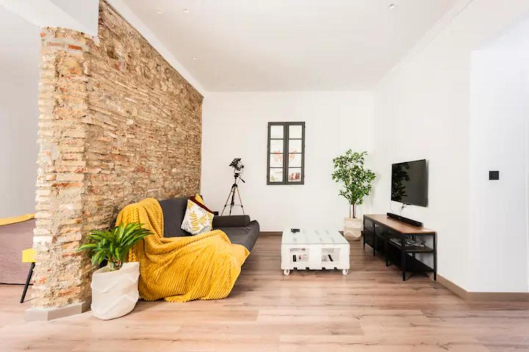 Apartamento Antares Edificio Centrico De 1800 Málaga