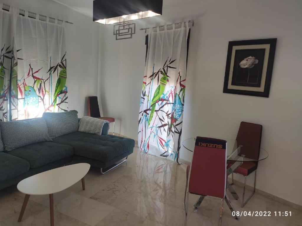 Larios Centro Triniad Apartment