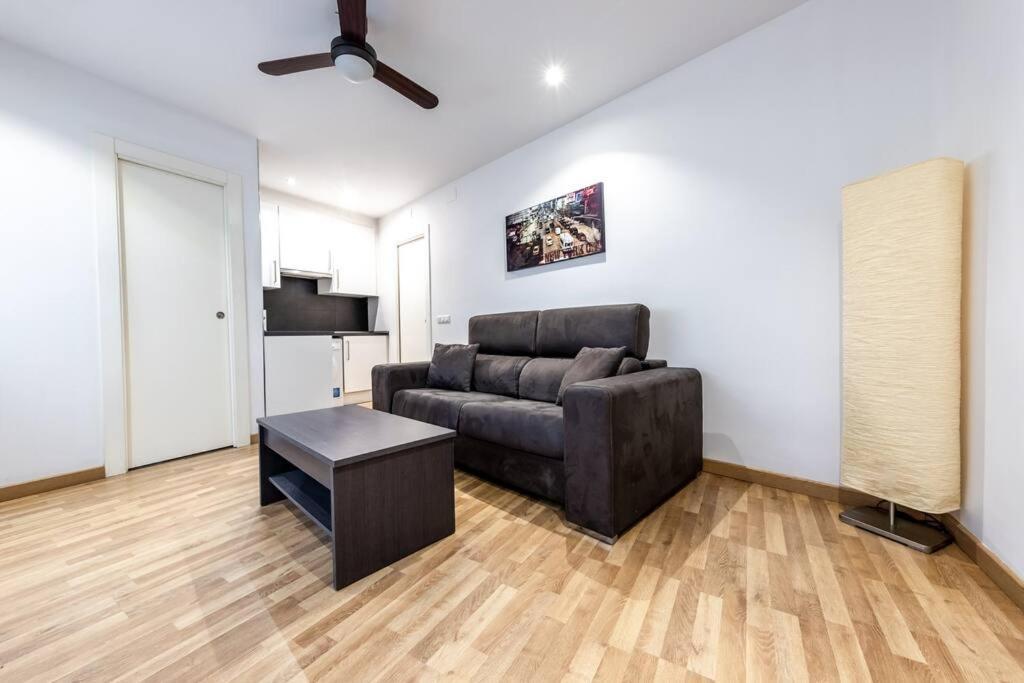 Minimalistic In The Heart Of By Rems Apartamento