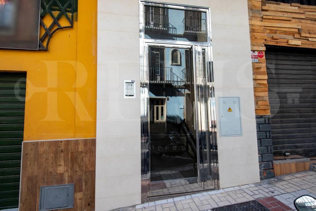 Minimalistic In The Heart Of By Rems Apartamento *