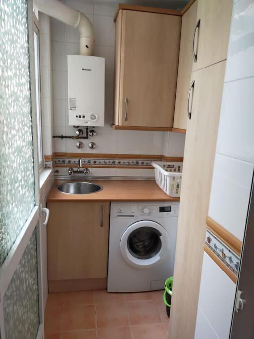 Apartamento Piso En Zona Universitaria-teatinos. *