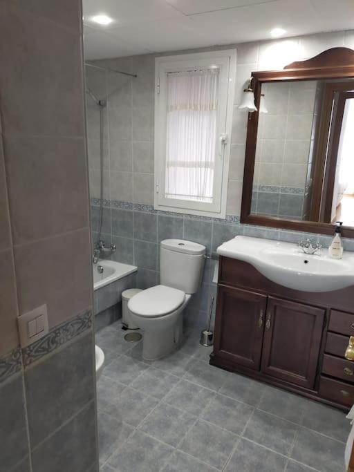 Apartamento Piso En Zona Universitaria-teatinos.