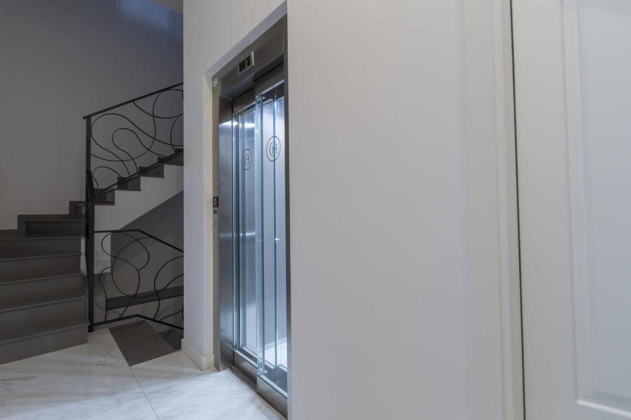 The Clock House Luxury Urban Apartahotel