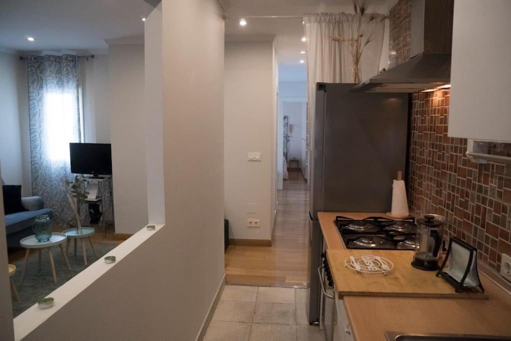 El Alamo Apartment