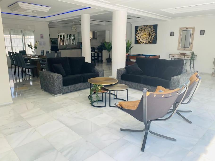 Сasa de vacaciones Sunny Mijas With Large Pool Free Parking