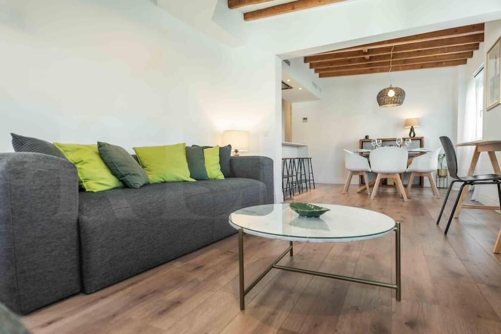 Modern Next To The Cervantes Theatre By Rems Apartment
