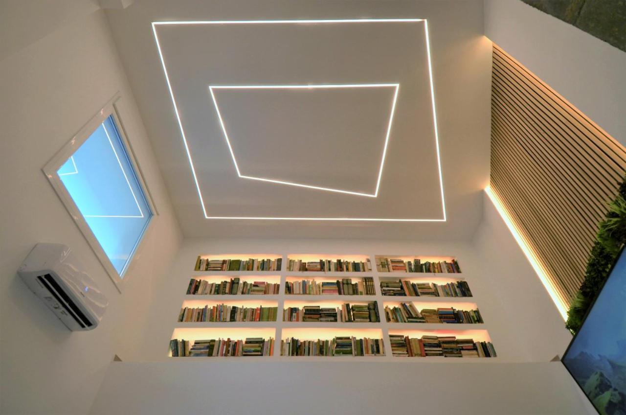 Biblioteca De Lujo En El Centro Historico De Apartamento