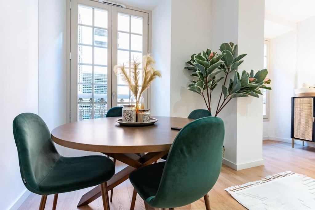 Premium Flat In Center With Free Parking Apartment *