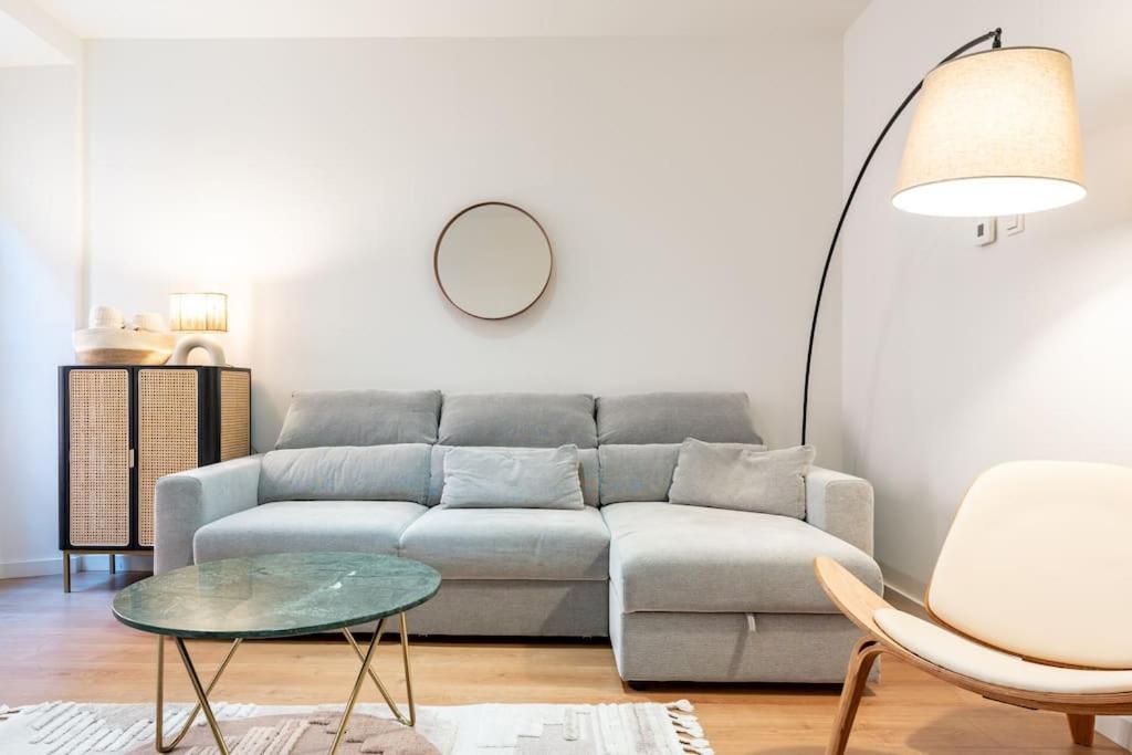 Premium Flat In Center With Free Parking Apartment *
