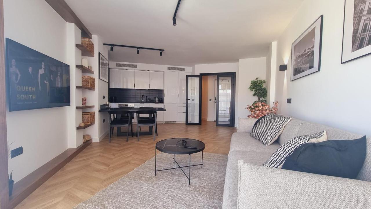 Apartment Luxe In Het Centrum Met Gratis Parkeerplek! Malaga