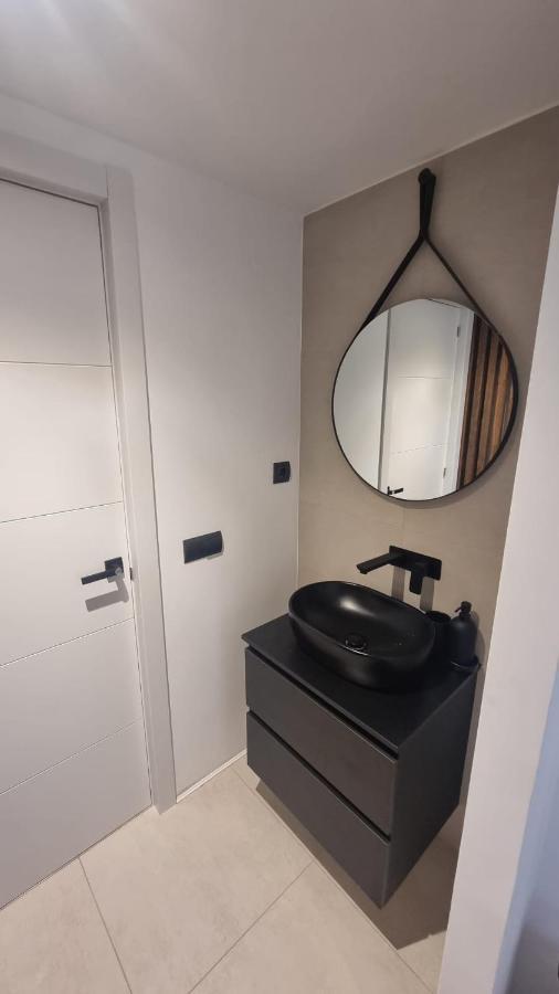 Luxe In Het Centrum Met Gratis Parkeerplek! Apartment *