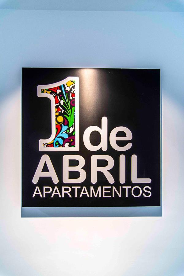 1 Abril *