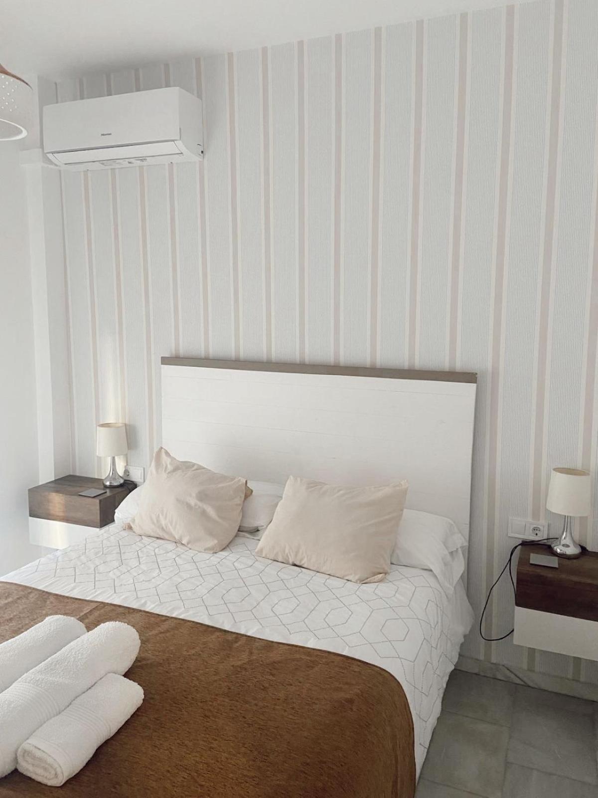 Acogedor Con Balcon En El Centro Ciudad