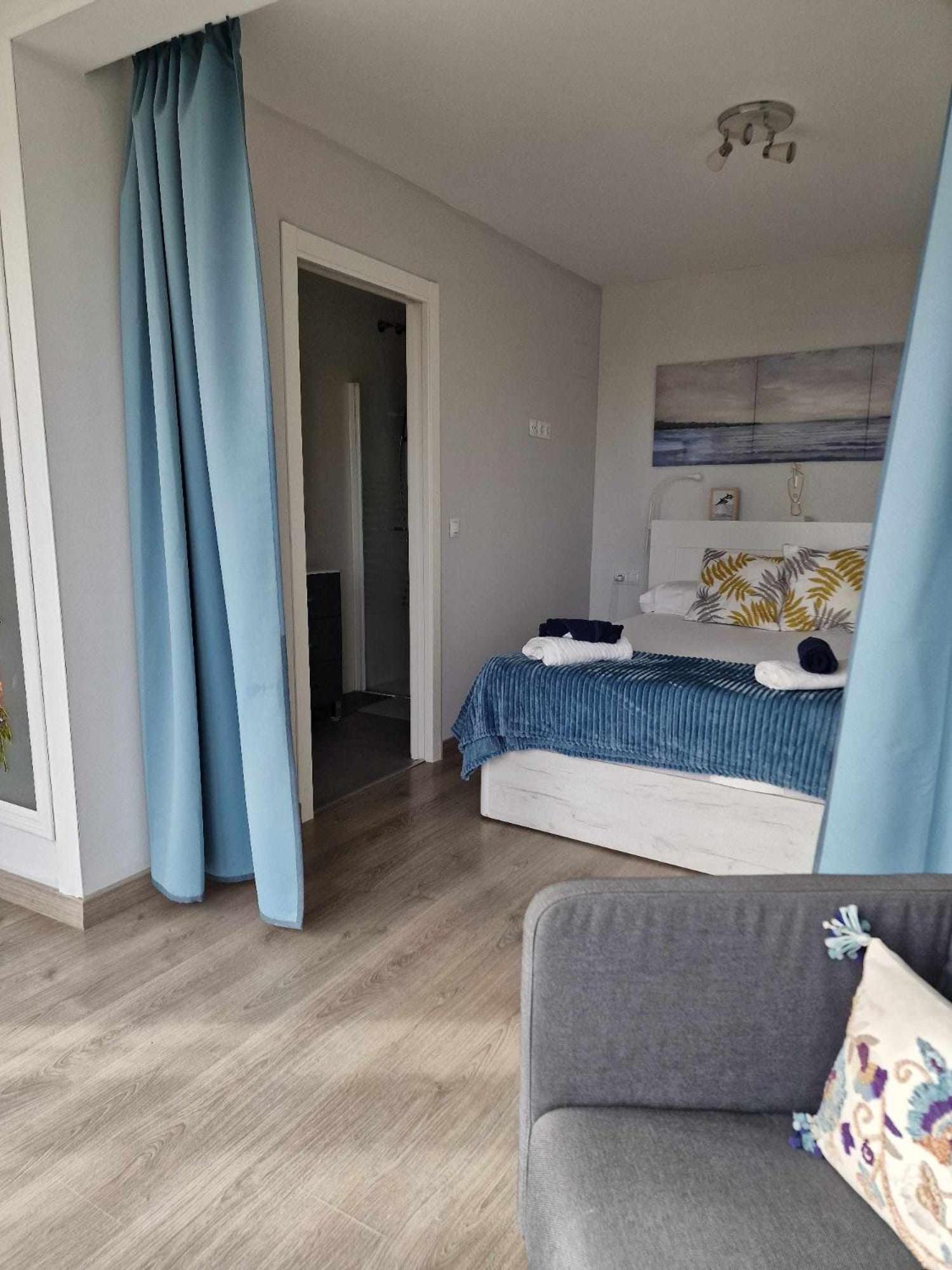 2 2 Baths Y Parking Cathedral Apartment