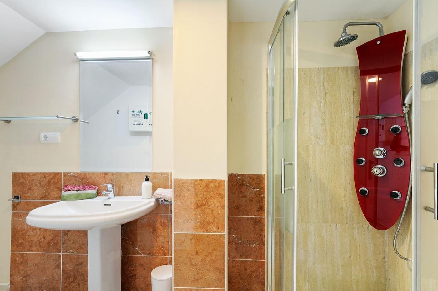 Casita En Pedregalejo Con Terraza 19b * Málaga